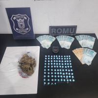 GM flagra “disque-drogas” e apreende ecstasy e maconha em BC