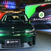Leapmotor chega ao Brasil com SUVs eletrificados