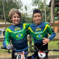 Garotos de Itajaí se preparam para o campeonato latino-americano de BMX