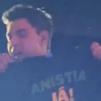 Show de Zezé de Camargo em Porto Belo virou polêmica nacional após ter custado 65% de receita do turismo