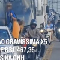 Mais de 50 motos são flagradas em ultrapassagem proibida em Itajaí