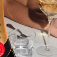 Tribunalão afasta juiz federal que furtou champanhes em supermercado