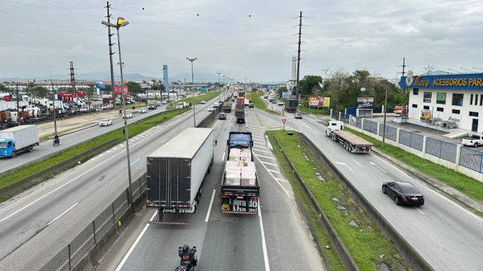 BR 101 tem mais de 15 km de fila no sentido norte