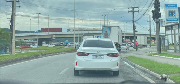 BR 101 em Joinville sofre bloqueio e não há previsão de liberação
