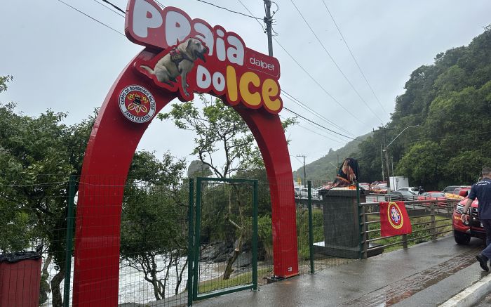 Estrutura será reinstalada com o texto “Espaço do Ice” após ajustes (Foto: Camila Diel/DIARINHO)