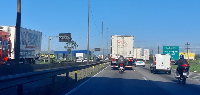 Trânsito está tranquilo nesta manhã de quarta