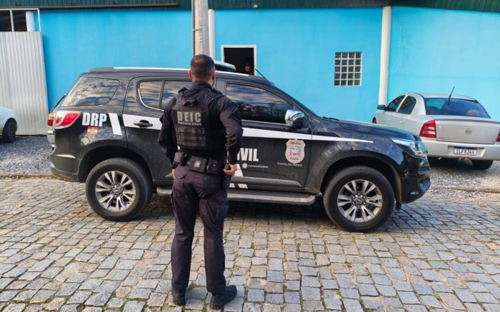 Mandados foram cumpridos em Porto Belo e Nova Trento (Foto: Polícia Civil)