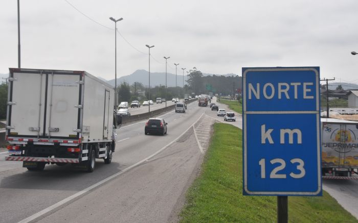 Sextou com dificuldade na BR 101 em Itajaí