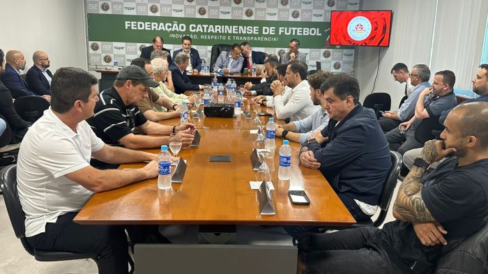 Conselho Técnico com os 12 clubes definiu o novo formato do estadual (Foto: FCF)