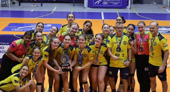 Itajaí teve apenas uma derrota em seis jogos no torneio (Foto: CBHB)