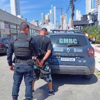 Camareira é atacada por hóspede em hotel de BC