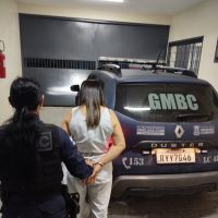 Foragida do Paraná é presa fazendo zigue-zague em Balneário Camboriú