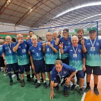 Itajaí fica com a prata em evento de vôlei adaptado da terceira idade