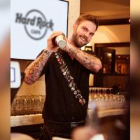 Hard Rock faz feirão para montar equipe; veja como participar