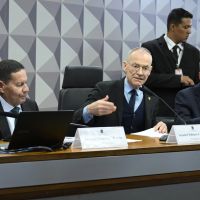 Senadores divergem sobre igualar facções criminosas a terrorismo