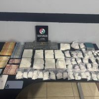 Casal é preso com quase 10 kg de cocaína em casa abandonada de Camboriú