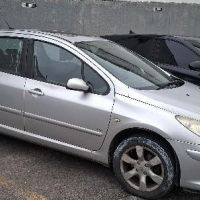 Pegou carro largado na rua, consertou e acabou preso dirigindo ele por aí