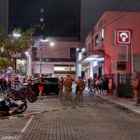 Homem é assassinado na praça dos Correios