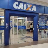 Caminhoneiro é sequestrado em posto de combustível