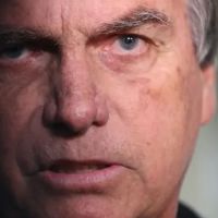 Ex-presidente Bolsonaro é preso por descumprimento de medidas da prisão domiciliar