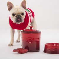 Le Creuset lança coleção charmosa para cães e gatos