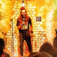 Humorista tira sarro da multa por fumar maconha em SC