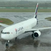 Aeroporto de Navegantes recebe o maior avião de sua história