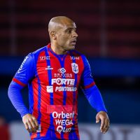 Marcílio Dias renova com o zagueiro Claudinho