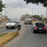 Trânsito parado por 30 minutos na ponte Tancredo Neves