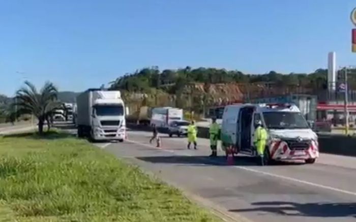 Fatalidade aconteceu no km 102, em Balneário Piçarras (Foto: Leitor)