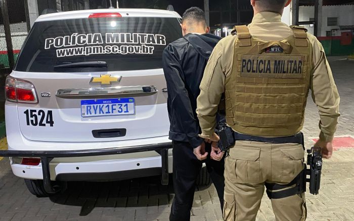 Abordagem aconteceu perto da rua 2000, no centro da cidade (Foto: PM/Divulgação)