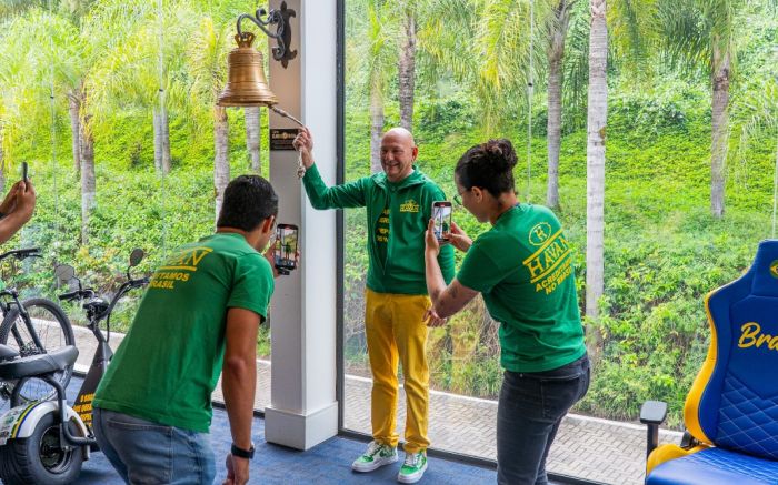 Ele aproveitou a volta ao trabalho para fazer alerta aos funcionários (Foto: Divulgação)