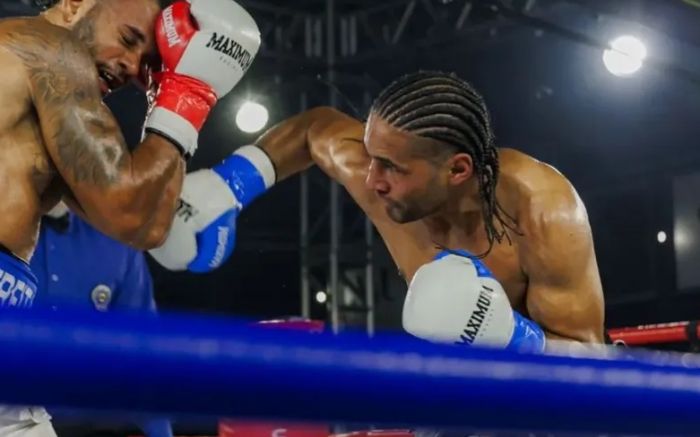 Erenilson (à direita) enfrentou o filho do Popó na sua última luta (Foto: Divulgação)