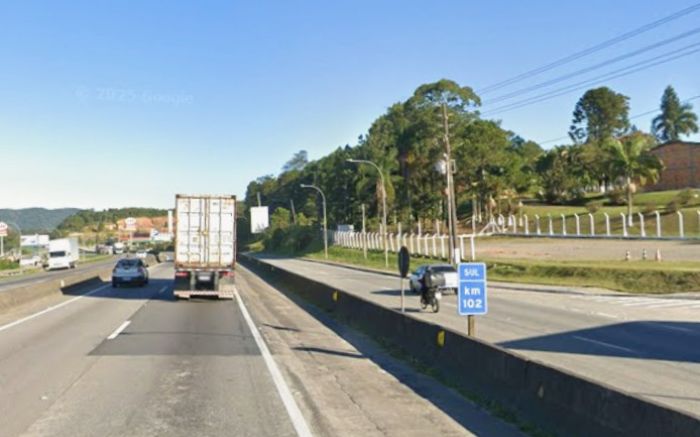 Vítima de 34 anos capotou o carro