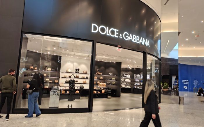 Espaço oferece moda feminina, masculina e artigos para a casa (Foto: Fran Marcon)