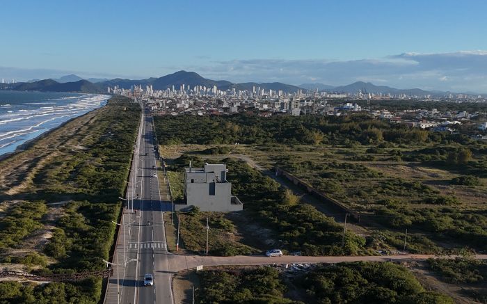 Grupo era acusado de permitir mais de 350 obras irregulares em Navegantes (Foto: Arquivo)