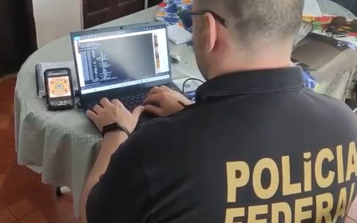 Policiais encontraram vídeos e fotos no computador do acusado (Foto: Ilustrativa PFSC)