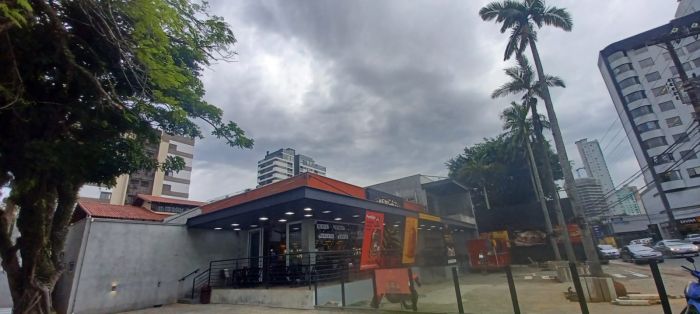 Aquecimento combinado a áreas de instabilidade favorece a formação de trovoadas (Foto: Vânia Maria)