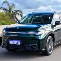 Leapmotor lança C10 no Brasil com pacote de pós-venda