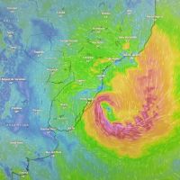 Chuva perde força durante a tarde e vento vai pegar
