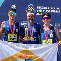 Dupla de vôlei de praia de Navegantes é campeã brasileira sub-17