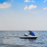 Duas pessoas são resgatadas após acidente com jet ski no Caixa d’Aço