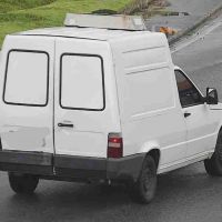 PM acha Fiorino furtada largada na rua