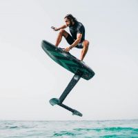 Audi lança no Brasil prancha elétrica que “voa” sobre a água