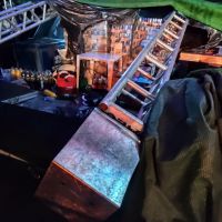 Defesa Civil manda retirar camarotes VIP instalados sobre os bares