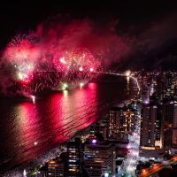 Itapema terá seis balsas na queima de fogos e estreia no bairro Ilhota
