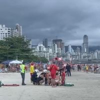 Afogamento termina em morte na praia do Perequê
