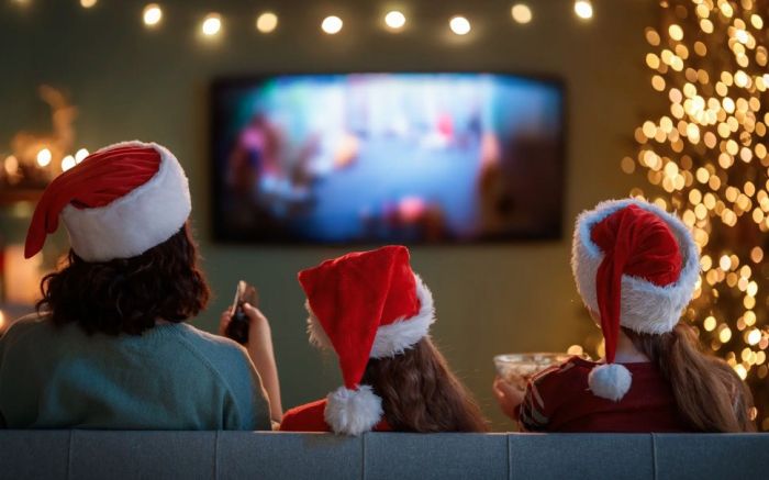 Plataformas lançam especiais, comédias, fantasia e romances para celebrar dezembro (Foto: Divulgação)