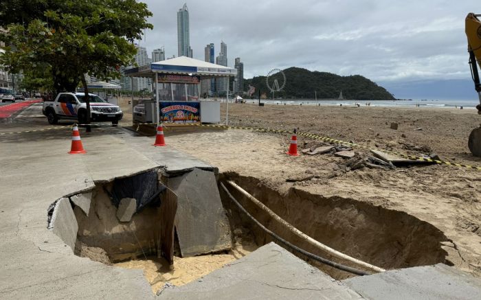 Local foi isolado pela Defesa Civil (Foto: Divulgação/PMBC)