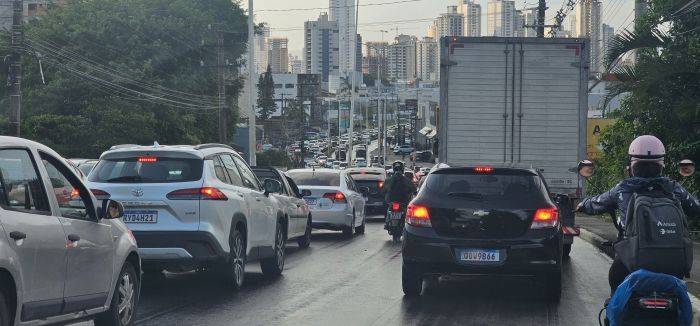 Osvaldo Reis tá completamente travada nos dois sentidos